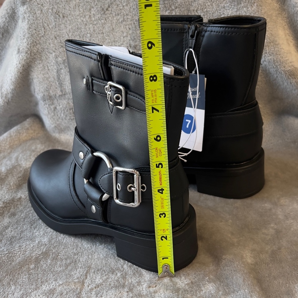 Universal Thread Black Connor Ankle Boots With Memory Foam Insole Size 7 - Picture 5 of 8